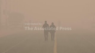 Toxic smog blankets New Delhi, disrupting travel and plunging air quality to hazardous levels