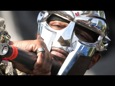 Video: De ce mf doom poartă mască?