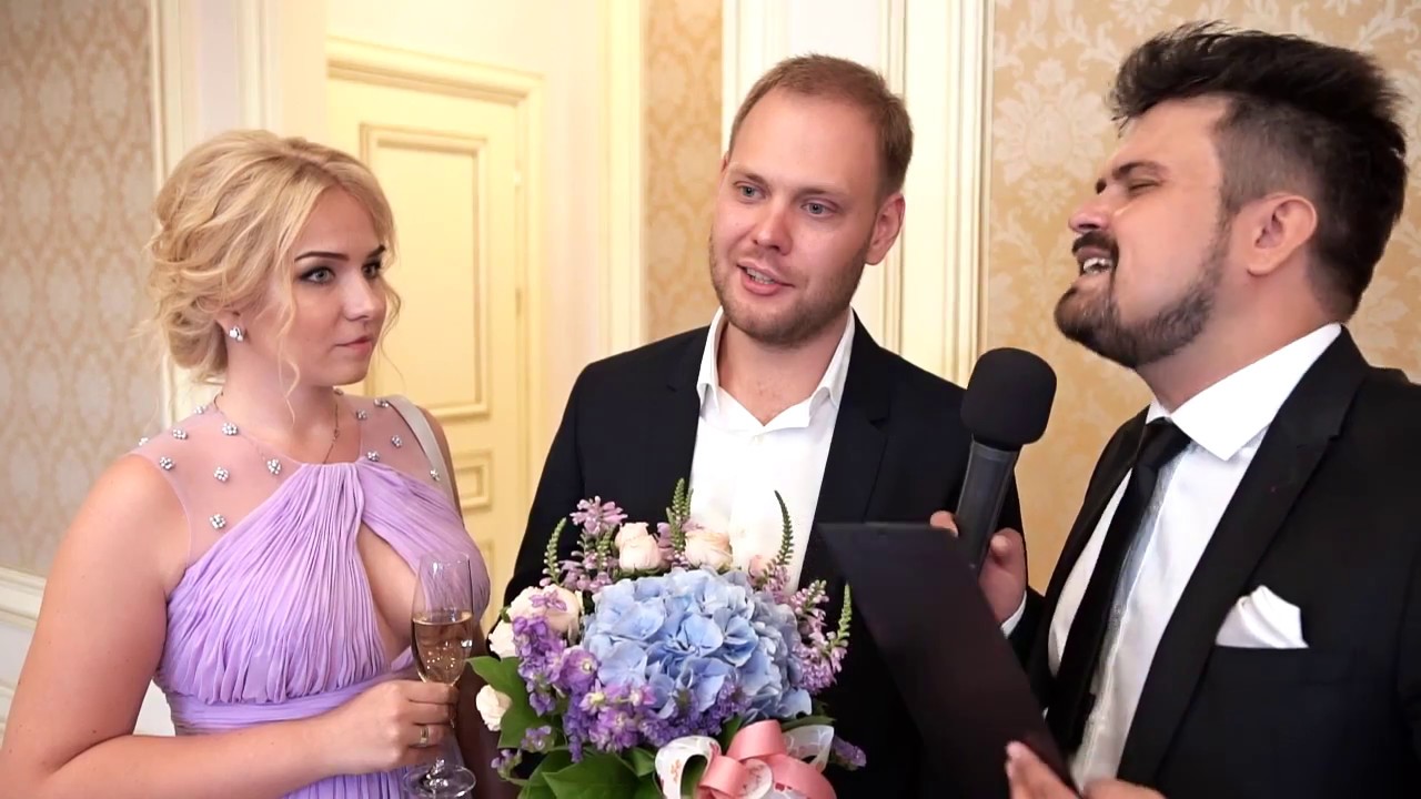 ВЕДУЩИЙ МАКСИМ ЮРЧЕНКО-ИНТЕРВЬЮ С ГОСТЯМИ (СВАДЬБА САШИ И МАШИ)