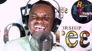 Frank Mensah Jnr is back with a Powerful Worship Medley on Osore3 Mmere Live Worship