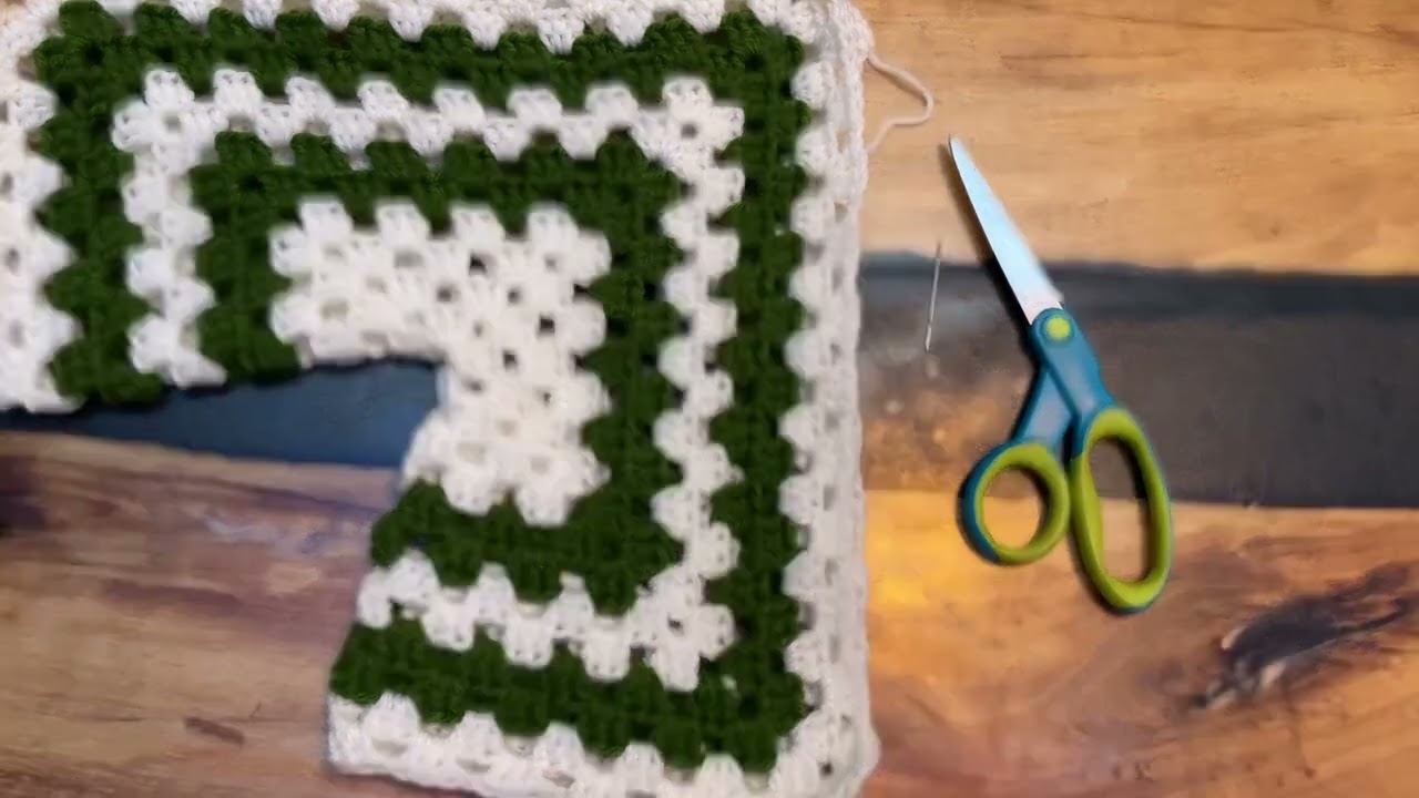 Suéter a crochet con dos hexágonos