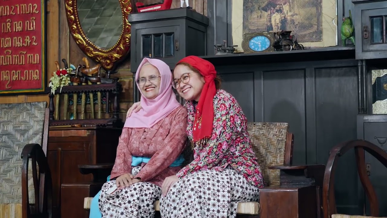 Momen kebersamaan keluarga Eyang Moertono di Omah Kecebong