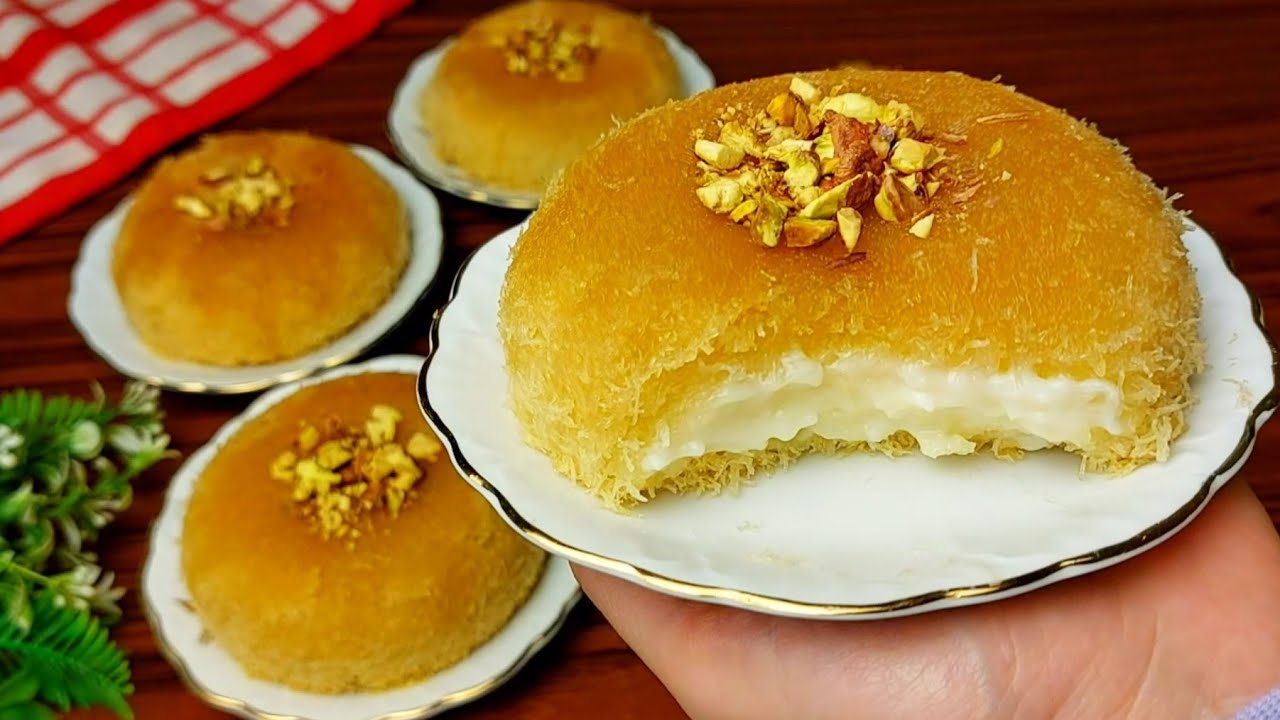 الكنافة بالقشطة بشكل مختلف. تظل أقرب الحلويات للقلب .