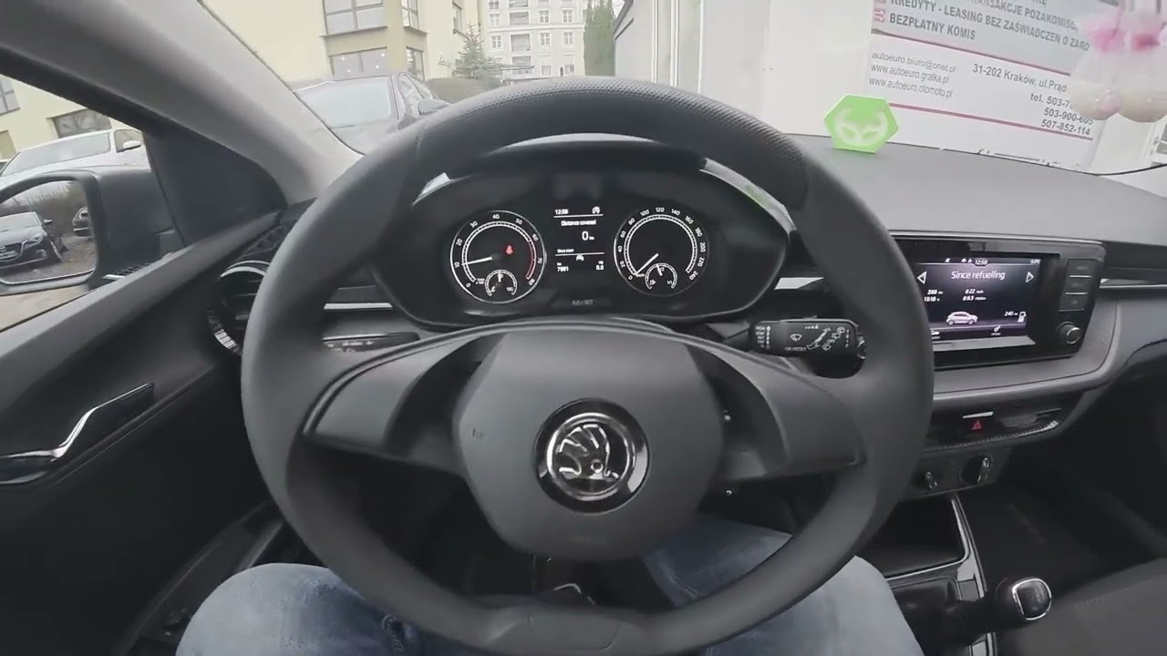 SKODA Fabia IV (2021 - now) – Come accendere/spegnere la radio e regolare il volume