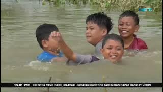 Banjir Jadi Wahana Air Dadakan Bagi Warga Desa Pasir Ampo Kabupaten Tangerang - Fakta Terkini