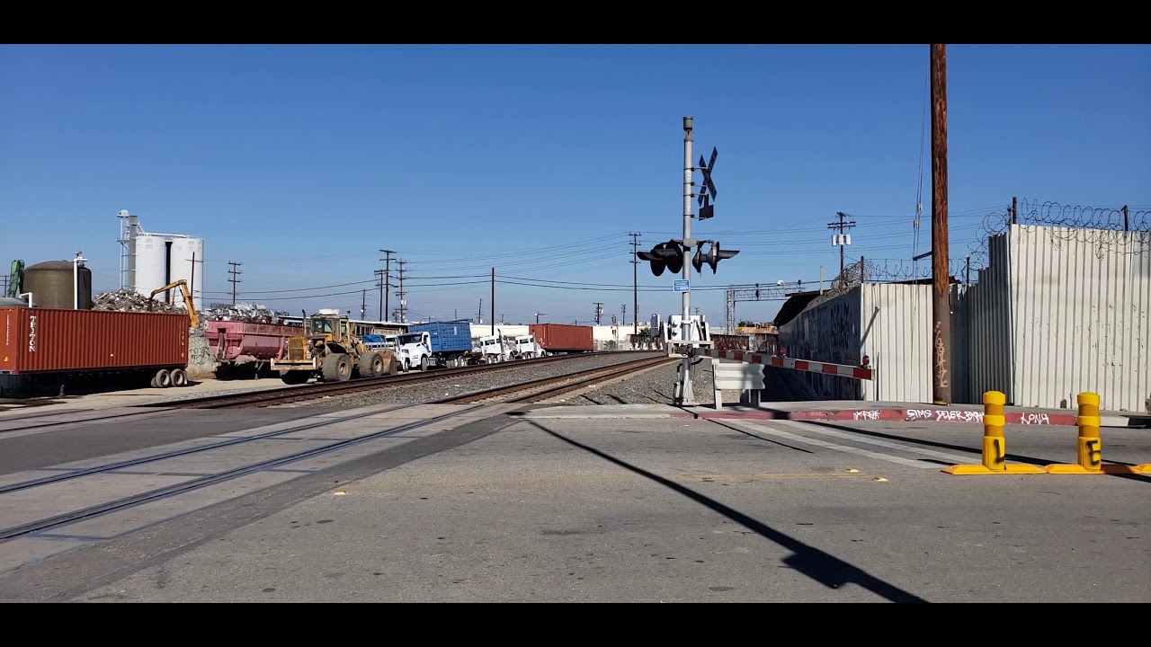 CSX Unit rolling with a Stack Train.. - YouTube