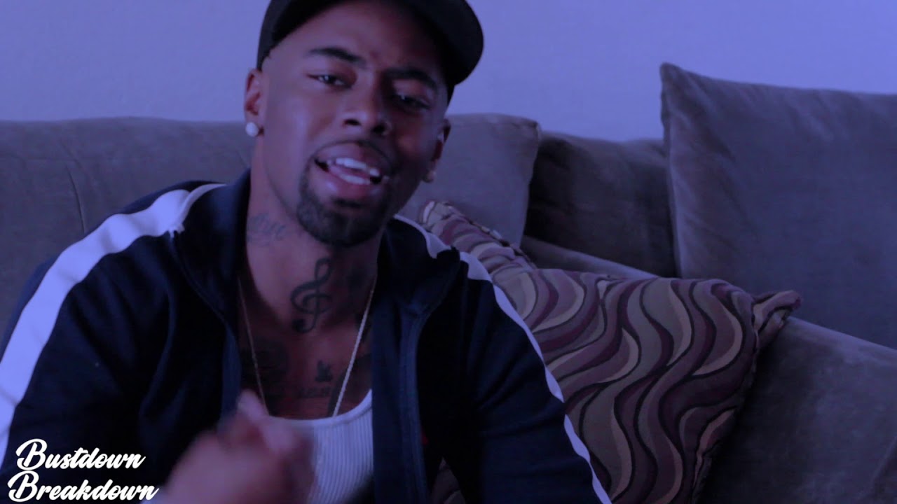 Lil 9 - Playoffs ( In-Studio Performance) auf YouTube ansehen Lil 9 - Playoffs ( In-Studio Performance) auf YouTube ansehen