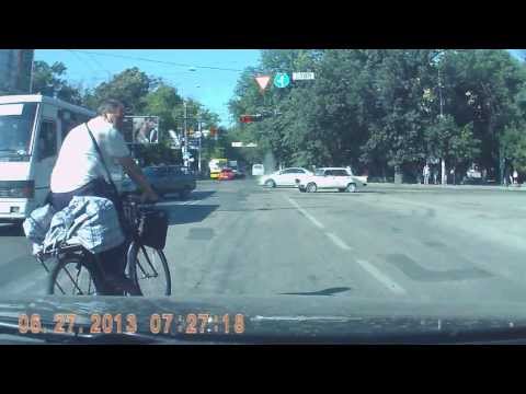 Симферополь. отмороженный велосипедист