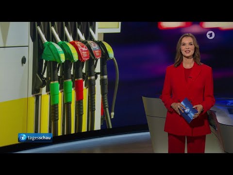 tagesschau 20:00 Uhr, 24.04.2026

tagesschau 20:00 Uhr

Bundestag und Bundesrat beschlie&szlig;en befristeten Tankrabatt, Deutsche Hersteller im chinesischen Preiskampf bei neuen E-Automodellen, Staats- und Regierungschefs beraten auf EU-Gipfel in Zypern &uuml;ber L&ouml;sungsans&auml;tze f&uuml;r die Energiekrise, Nach der verl&auml;ngerten Waffenruhe bleibt die Zukunft im Libanon ungewiss, Offenbar neue Gespr&auml;che zwischen USA und Iran, Die Bundesanwaltschaft hat Ermittlungen wegen Phishing-Angriffen &uuml;ber den Messenger Signal aufgenommen, Unicef- Kampagne schlie&szlig;t weltweit Impfl&uuml;cken, Berlins Kultursenatorin Sarah Wedl-Wilson tritt zur&uuml;ck, Tornado hat im US-Bundesstaat Oklahoma erhebliche Sch&auml;den angerichtet, Das Wetter

https://www.tagesschau.

#tagesschau #2000 #Uhr #24042026