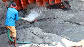 Hydraulic Sand Unloading: Transforming Solids into Slurry for Transport | Sand Flow Chronicles