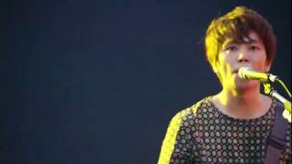 AKG – Hold me Tight Live 2014