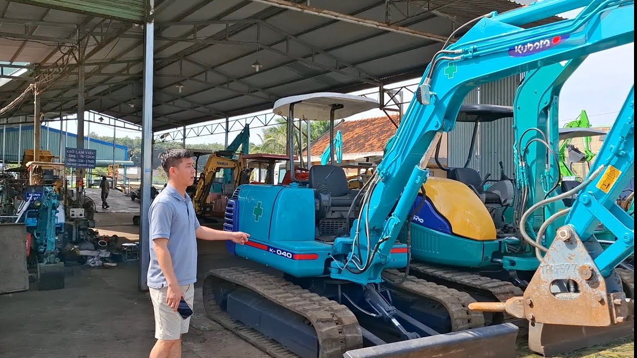 Ông chủ báo giá 40 chiếc máy đào mới về nông cơ vũ văn bự.