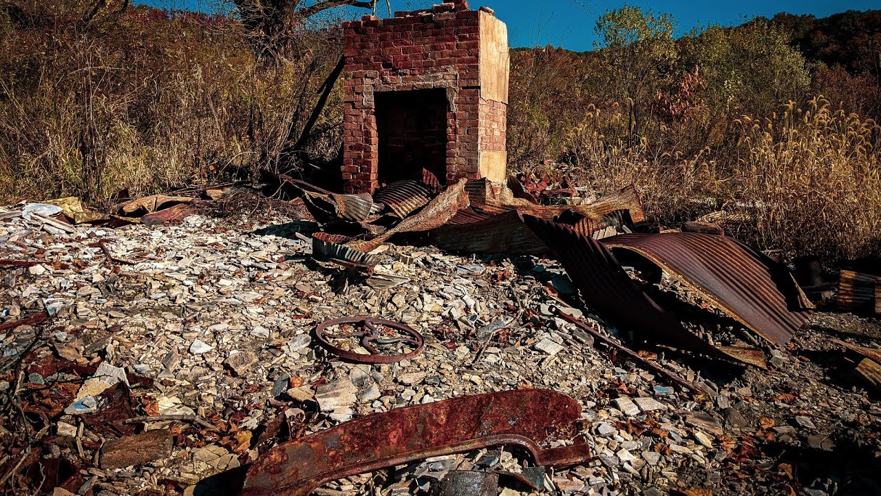 Exploring the Ruins of a Burnt-Out Ghost Town