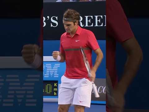 Roger Federer's PERFECT backhand! 💪