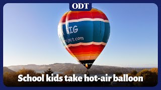 Dunedin school students take hot air balloon