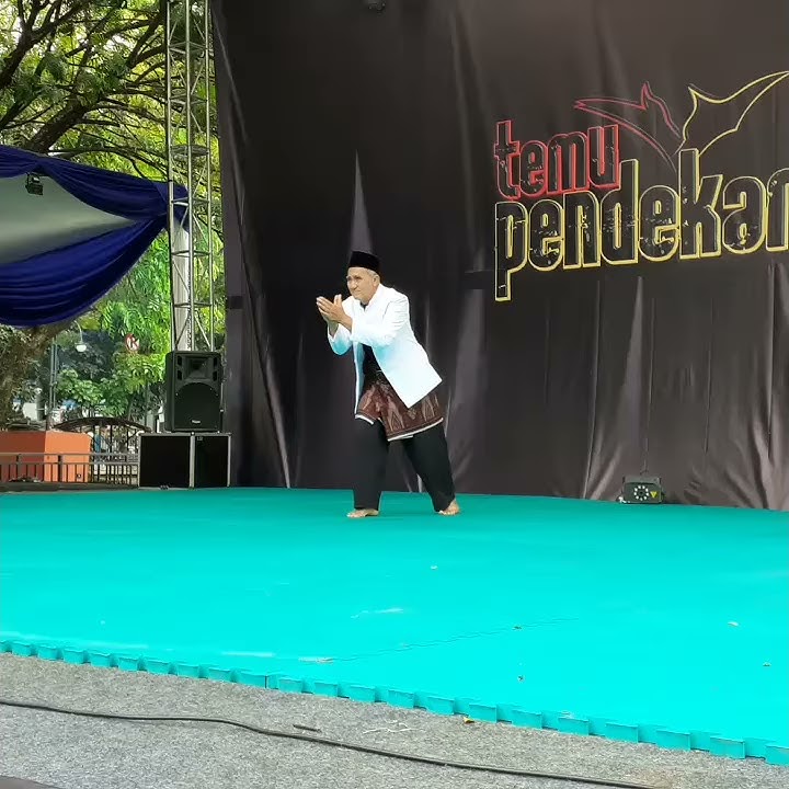 MAENPO Cikalong , Uwa Aziz ( Temu Pendekar 3 )