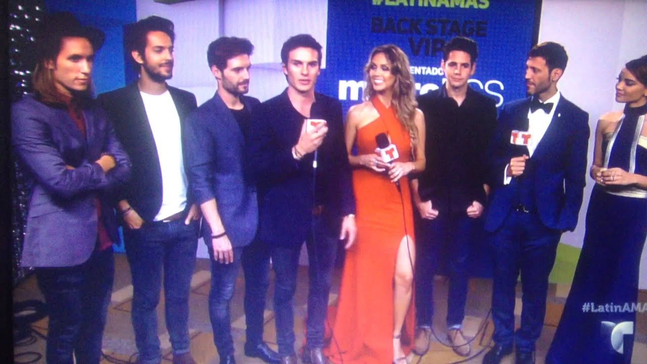 Dvicio and Leslie Grace backstage interview at the Latin AMAs (October 8, 2015)