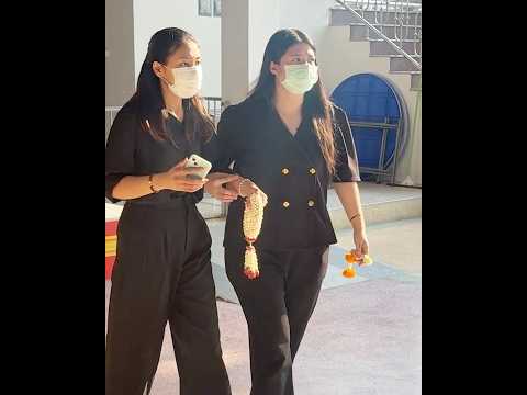 พวงมาลัยที่#ไอซ์ ภรรยา #เหน่งเหม่งจ๋าย กับ#น้องกีต้าร์ นำมาเพื่อแบ่งอัฐิคนละครึง ชาวเน็ตคิดเห็นยังไง