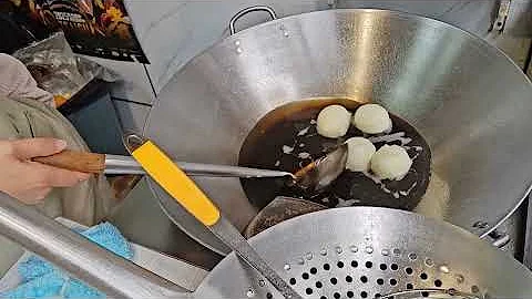 逛浙江临海紫阳古街尝国宴小吃，和羊尾根本不沾边为啥叫蛋清羊尾？