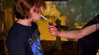 txtsu - kiss me! (OFFICIAL MUSIC VIDEO)