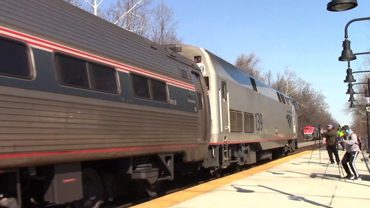 Amtrak P094 Northeast Regional Meets Amtrak P079 Carolinian at Lorton, Virginia 2/14/2026