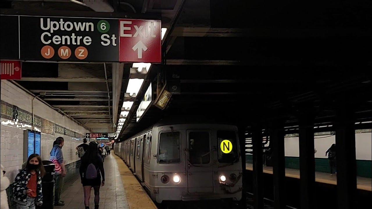MTA: R46/R68/R68A/R160 N/Q train action at Canal St (with 2001 mta ...