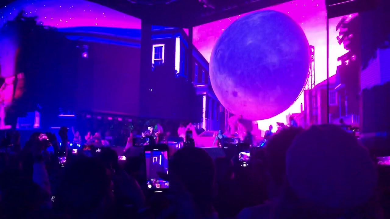 7 Rings Ariana Grande Coachella Performance