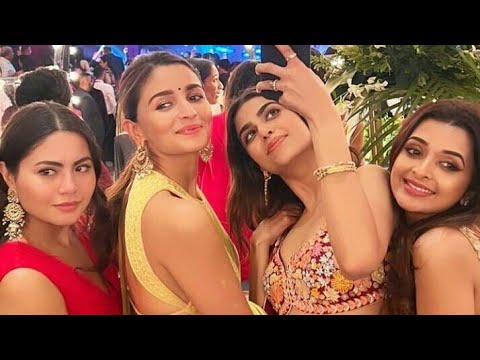 Anushka Ranjan & Alia Bhatt sangeet dance|Akansha ranjan |Vaani kappor |krystle dsouza |Jalebi baby