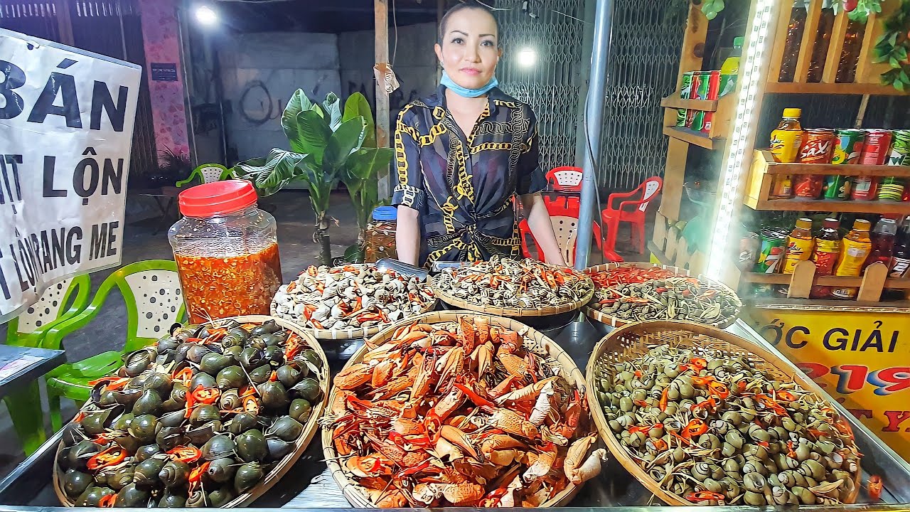 Chị Đẹp Bán Ốc Vỉa Hè Càng Ghẹ Đá Siêu To Cam Kết Một... - youtube