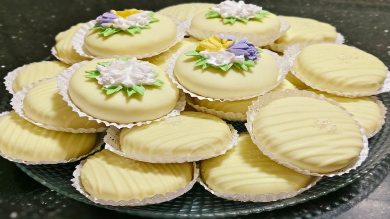 حلويات العيد 2026 | حلوة اقتصادية قديمة تقطع كمية وجي اذووب فالفم