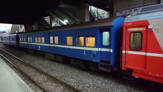 羅東站 653次 莒光號 進站及離站 + 4198次 EMU500 區間車 進站（60Fps）