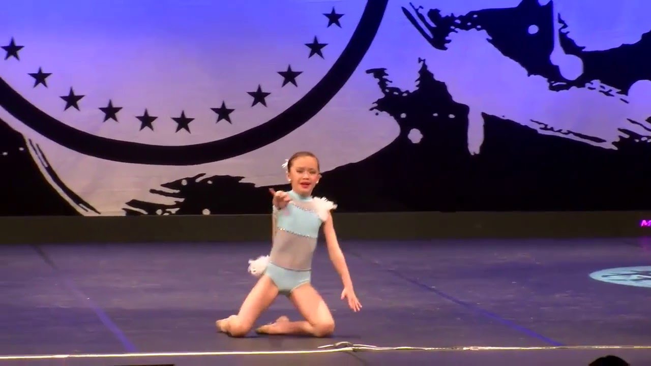 Addison Leitch - Flying Solo - YouTube