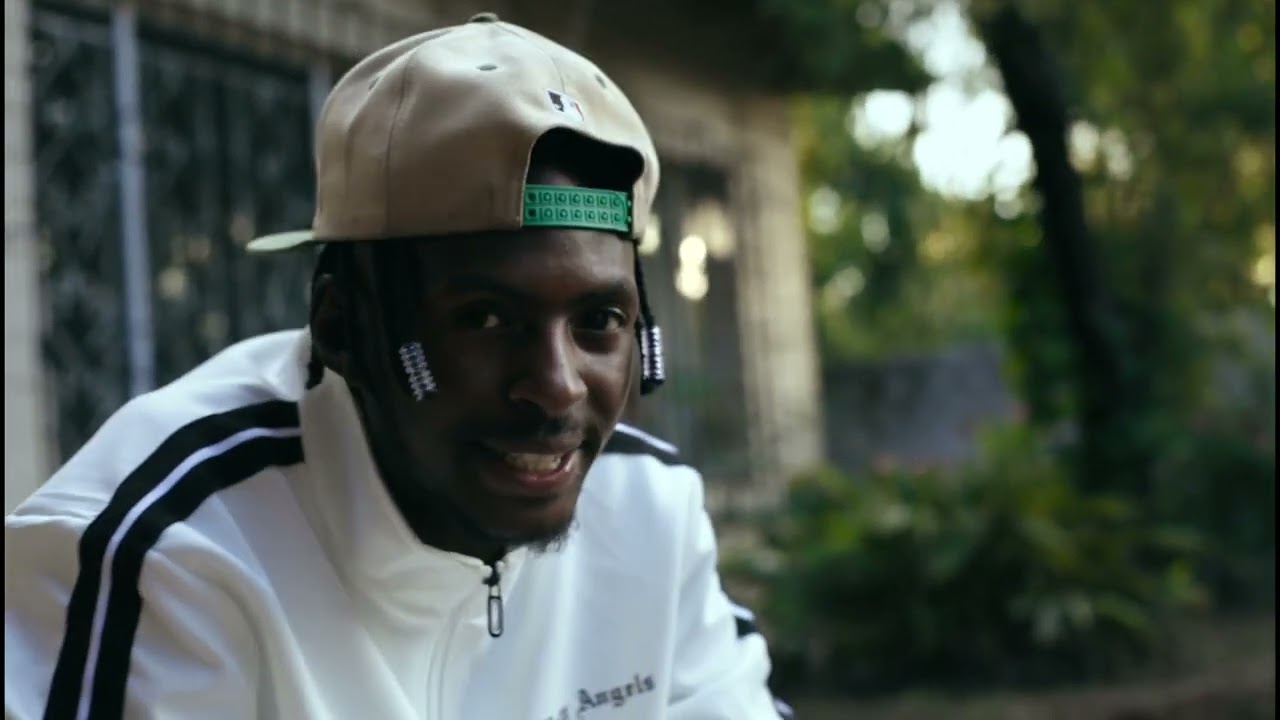 Mr lit Vybzz - True Love ft. Goblex ( Official Music Video )