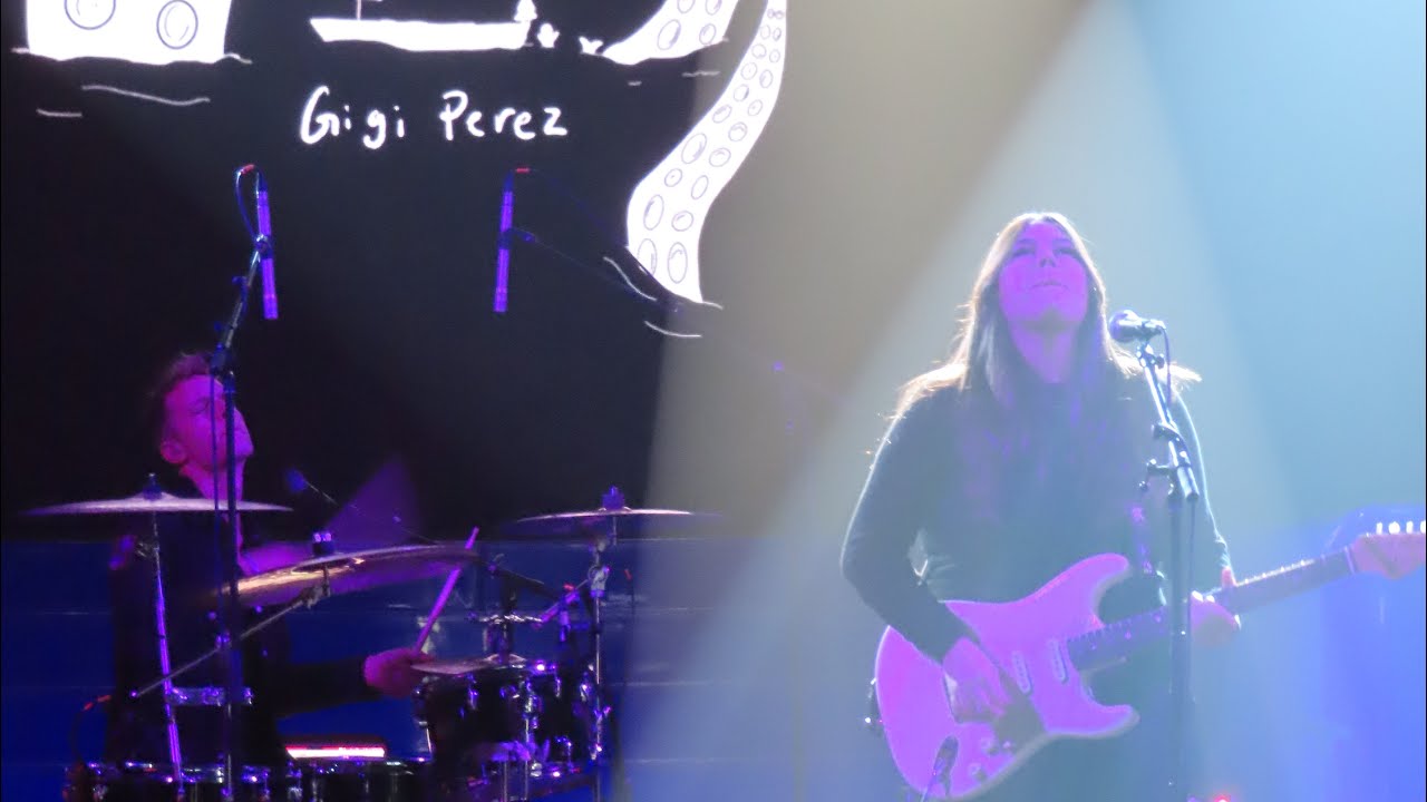 Gigi Perez - At The Beach, In Every Life - Live at College Street Music Hall 11/30/24