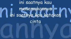 HELLO   Pejuang Cinta  Lirik  - Durasi: 3:39. 