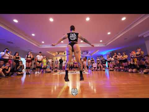 ESTEFI SPARK - TWERK FREESTYLE - Cookie Kawaii Back it up