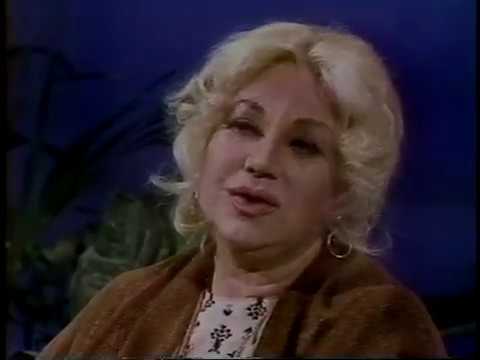 Video: Hugh Downs grynoji vertė: Wiki, vedęs, šeima, vestuvės, atlyginimas, broliai ir seserys