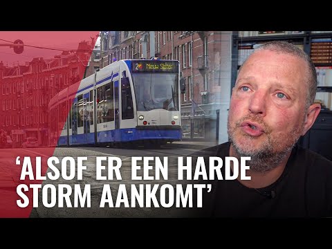 Carlo ergert zich kapot aan trams op de Zeilbrug