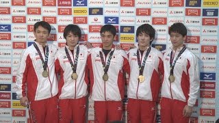 内村、格別の団体金 体操ニッポンが帰国