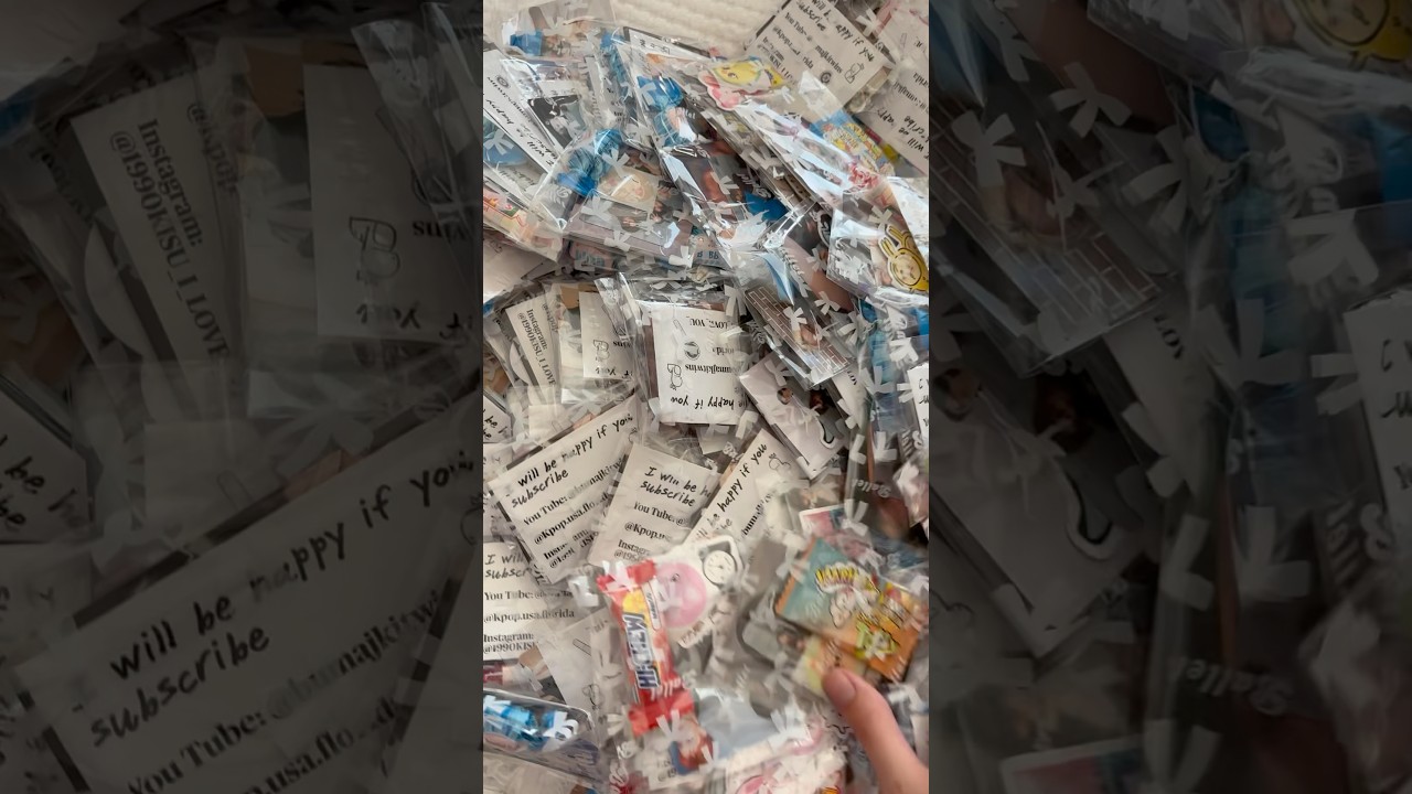 Stray kids freebies 100 Pieces 