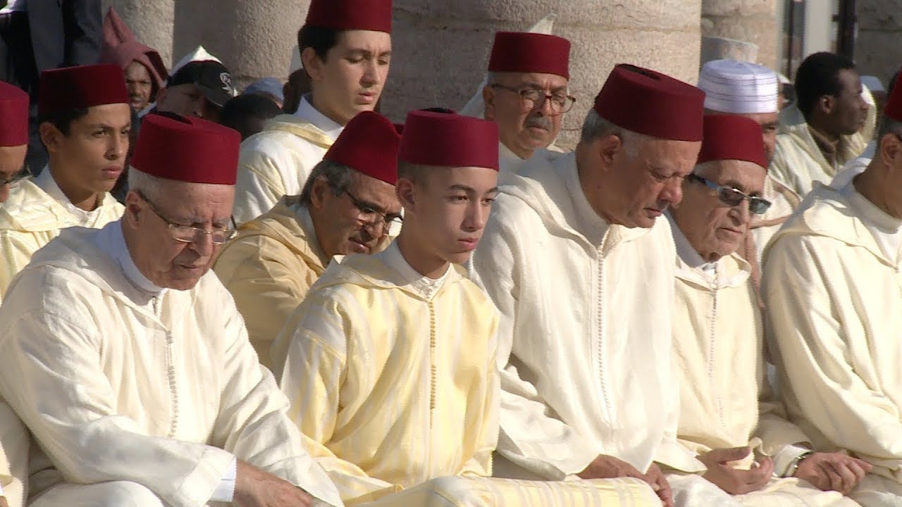 إقامة صلاة الاستسقاء بمسجد حسان في الرباط بحضور صاحب السمو الملكي ولي العهد الأمير مولاي الحسن