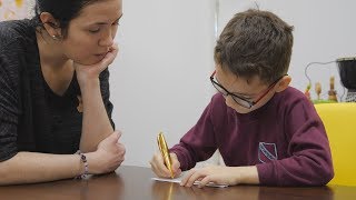 UTV. В Уфе будут бесплатно обучать родителей слепоглухих детей UTV. В Уфе будут бесплатно обучать родителей слепоглухих детей