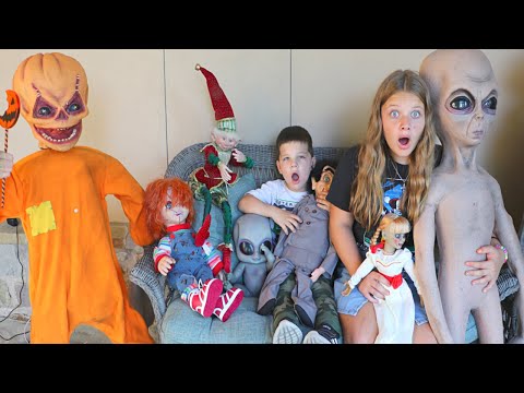 What S Inside Coraline Creepy Doll Is A New Villain Coming Youtube - annabelle demon doll halloween t shirt roblox