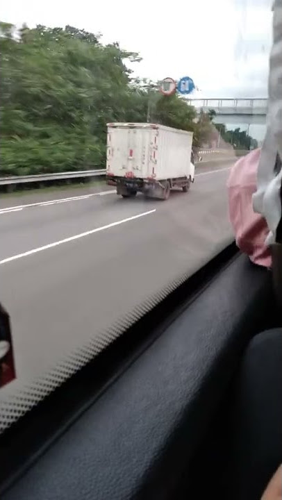 story wa naik bis di tol jagorawi