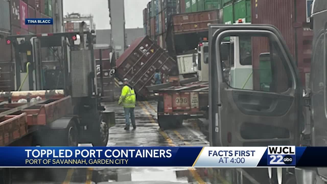 Shipping container toppled at Port of Savannah due to wind - YouTube