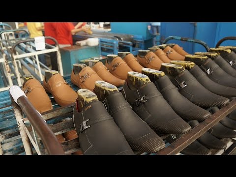 Vídeo: Onde são feitos os sapatos de desenho?