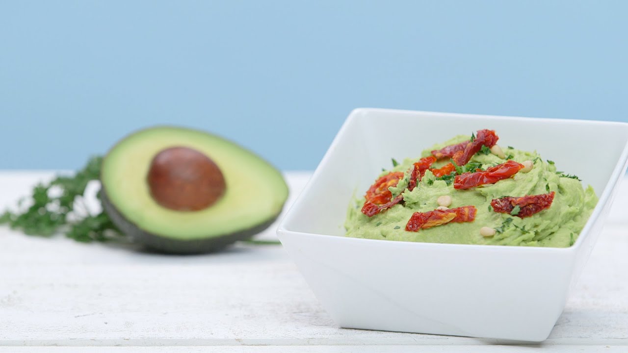 workouts traduccion Avocado Hummus Is a Vegan Dream Dip | GLOW