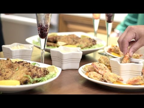 Champagne Pomegranate Cocktail, Crispy Crab Cakes and Baked Coconut Shrimp - 15 Seconds