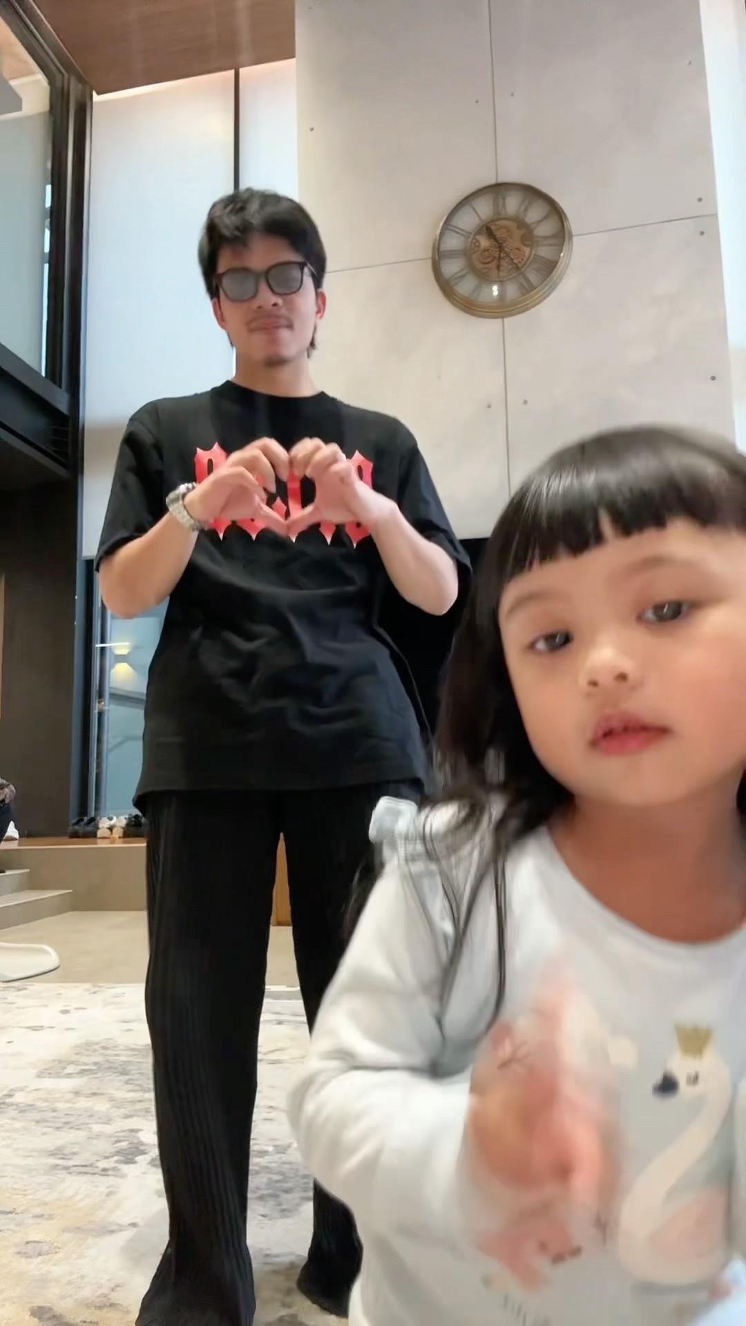 Tebak gess siapa yang ajak tik-tokan?!?