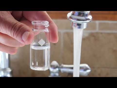 Video: ¿Cuál es el límite mínimo de cloro residual en el agua potable?
